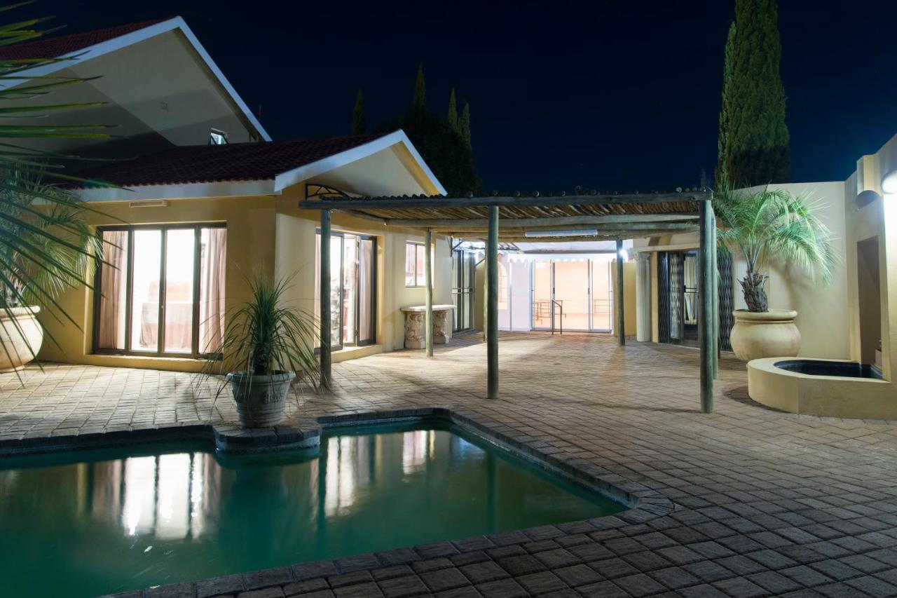 Toscana Estate Bloemfontein Eksteriør bilde